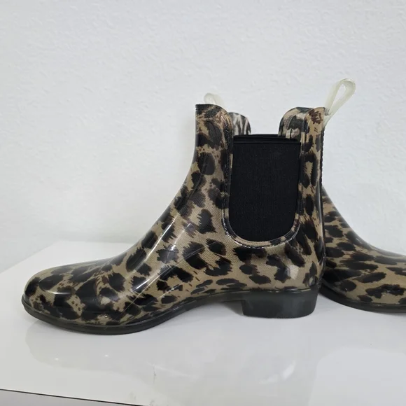 J. Crew Leopard Animal Print Chelsea Rain Boots Women's 6 - Picture 3 of 6